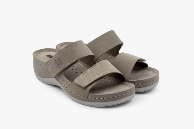 Moss dame sandal i ruskind - grå