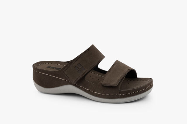 Moss dame sandal i ruskind - mørk brun
