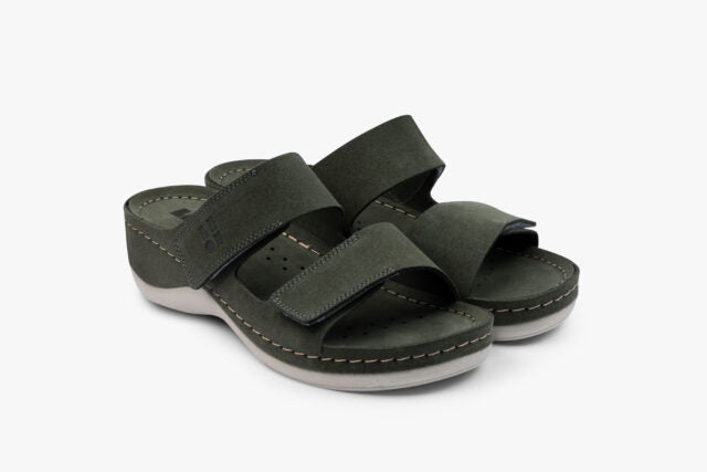 Moss dame sandal i ruskind - mørkegrøn